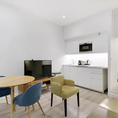 Pick A Flat's In Batignolles - Passage Cardinet 파리